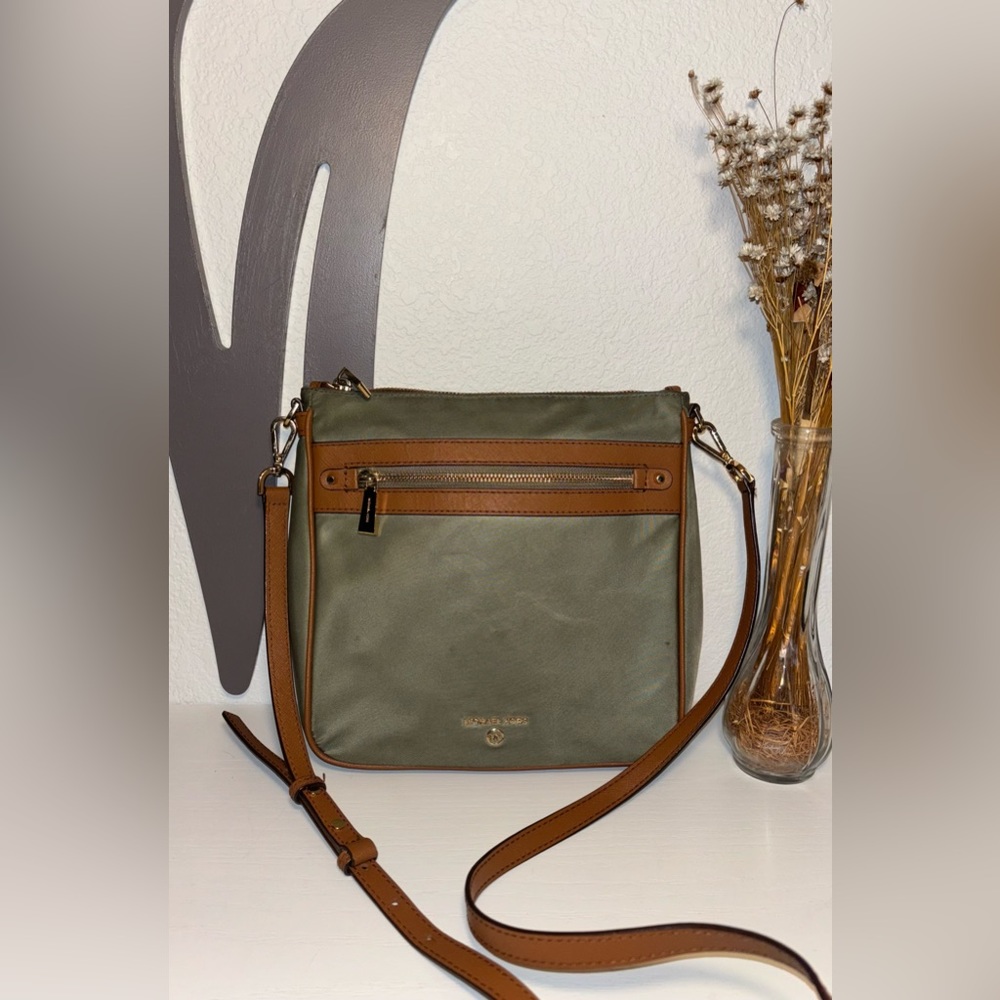 *MICHAEL KORS* Nylon Green/Brown Crossbody Bag Shoulder Purse.